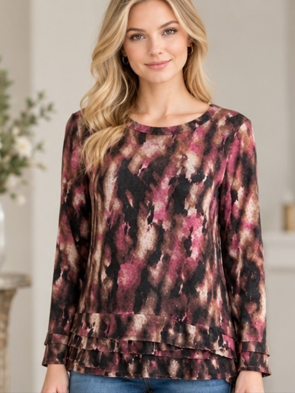 SIMPLY VERA VERA WANG |Abstract Ruffle Hem Tunic Top size XS-S